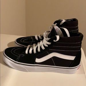 NWOT, Vans SK8-Hi Sneakers